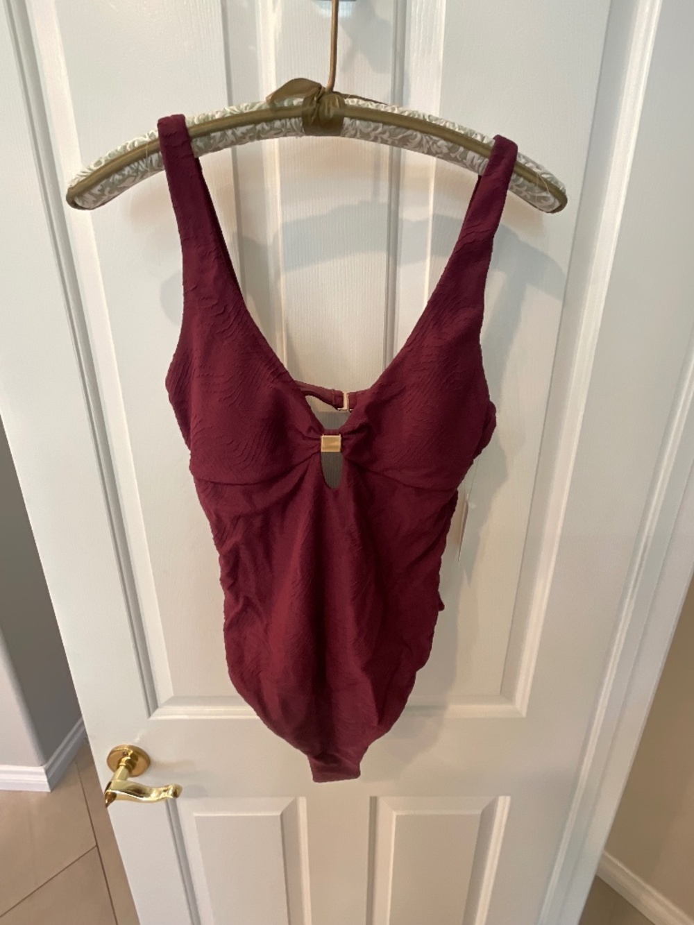 Annie women’s swimsuit.   Size. MEDIUM